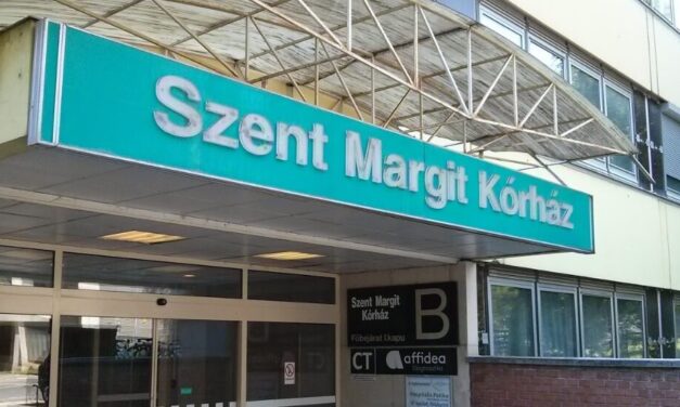 Kigyulladt egy kórterem a Margit kórházban, kiürítettek egy emeletet