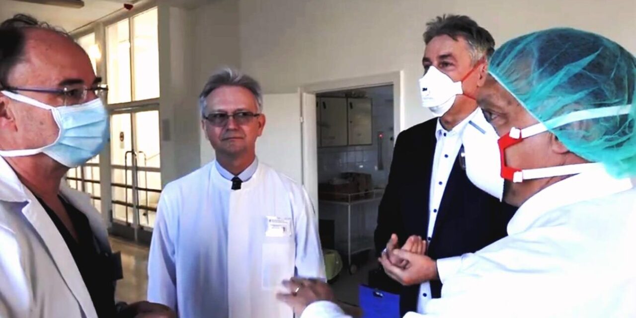 „Nem segítséget fogunk kérni külföldről, hanem inkább segítséget adunk majd” – Orbán Viktor mindenkit megnyugatatott, Magyarországon van a legtöbb kórházi ágy és lélegeztetőgép