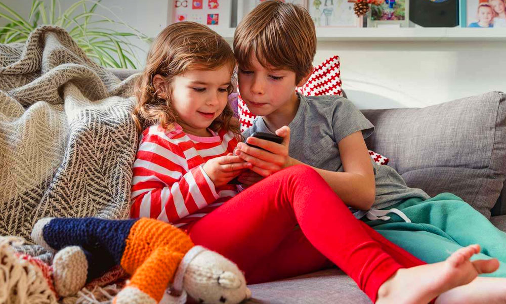 Nem túl jó hír! Nagy Márton bejelentette, hány év múlva kapják meg a teljes szja-mentességet a kétgyermekes anyák