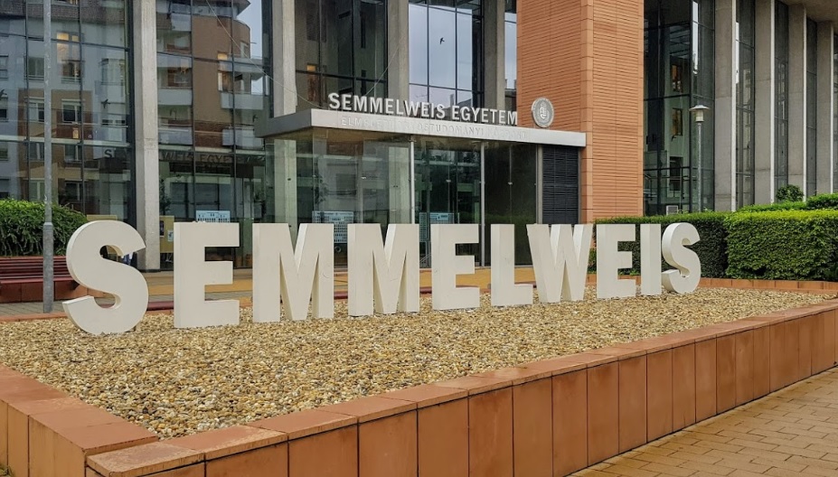 Spórolás és felújítás miatt költözik átmeneti helyszínre és Semmelweis Egyetem néhány klinikai részlege