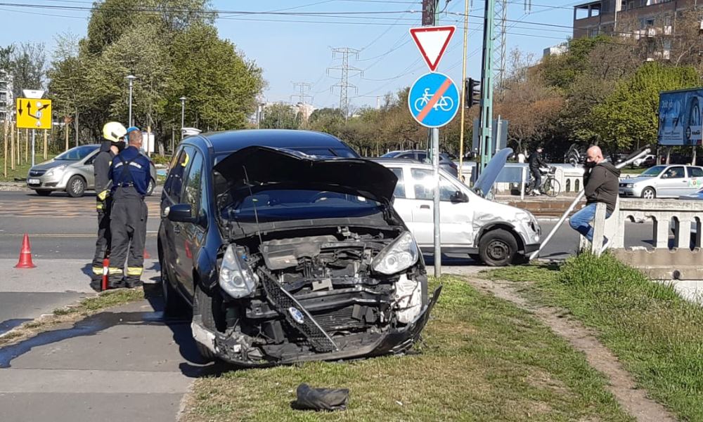Kis híján a Rákos patakba zuhant egy autós a 13. kerületben