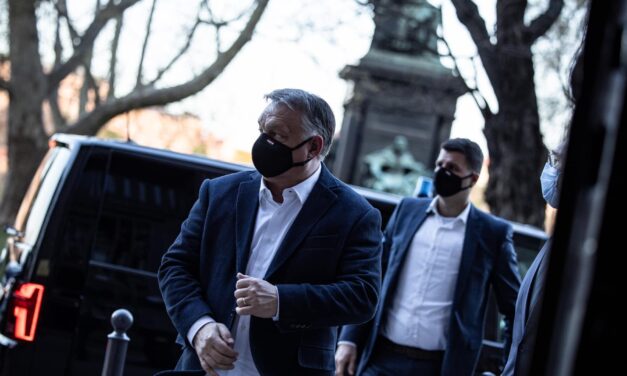 Orbán Viktor: jövő hét közepén nyithatnak az állatkertek, színházak,  szállodák, edzőtermek, de csak védettségi igazolvánnyal lesznek látogathatók