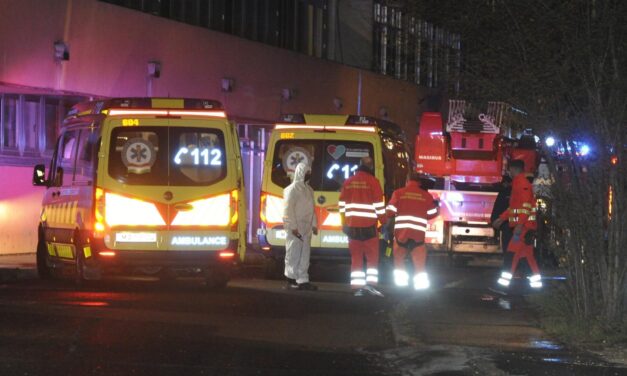 Életveszélyesen megsérült egy 73 éves beteg a Margit kórházban történt tűzesetben, egy rendőr füstmérgezést kapott