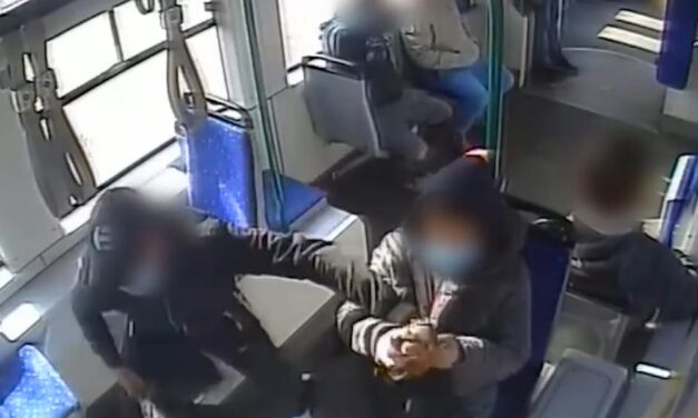Reagált a rendőrség a Gubacsi úti hajléktalantámadásokra – Fokozott ellenőrzés lesz a 3-as villamos megállóiban