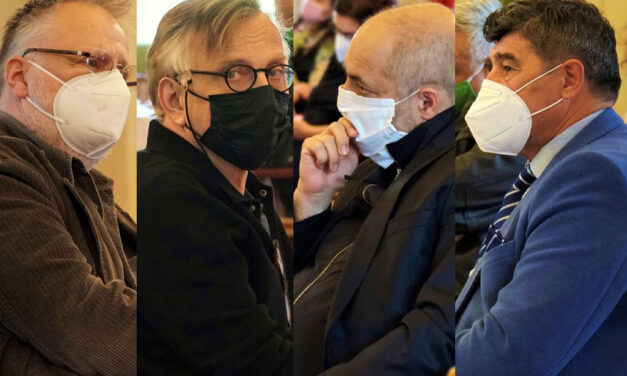 Az újranyitásról egyeztettek a budapesti színházak igazgatói a Városházán, régen láttunk ennyi ismert színészt együtt