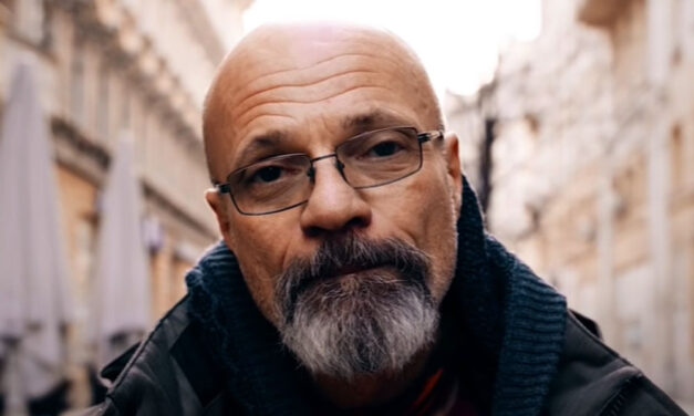 “Izgatottan várjuk ugyanakkor, hogy mikor lesz a magyar alkoholista is hungarikum” – Zacher Gábor szerint nem sokan tartják be idén a száraz novembert