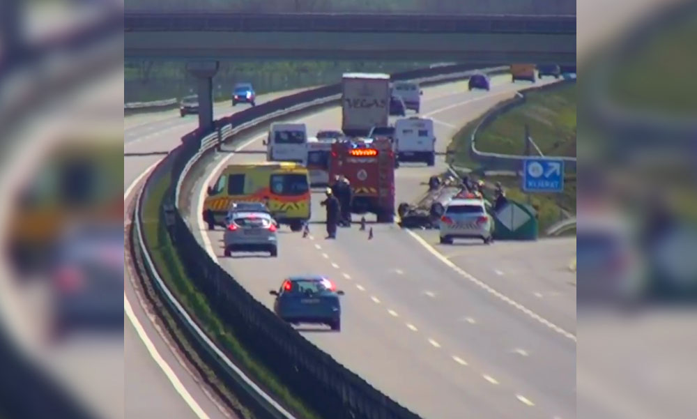 Halálos baleset a 2-es úton Dunakeszinél, durva elalvásos karambol az M4-esen