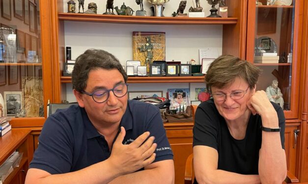 „Kedves Katalin, köszönjük, hogy meglátogattál minket, bármikor szívesen látunk! ” – Merkely Bélánál járt a Pfizer vakcina kifejlesztője, Karikó Katalin