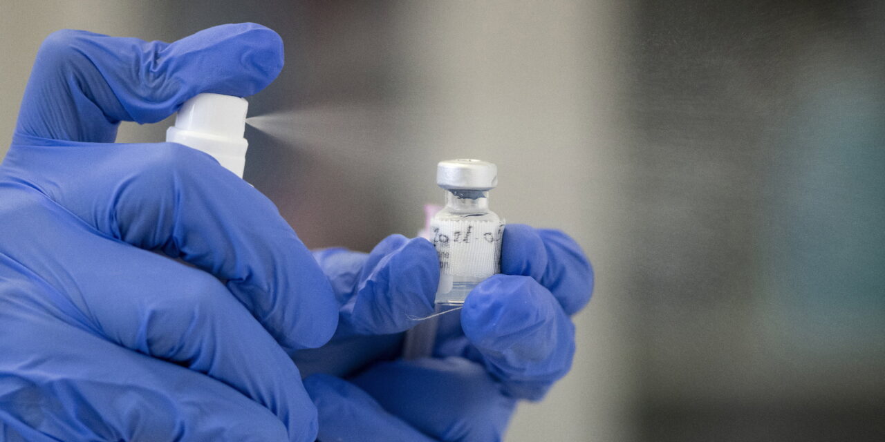 Már SMS-s értesítés nélkül is lehet időt foglalni a Pfizer vakcinára- A határon túli magyarok is regisztrálhatnak az oltásra