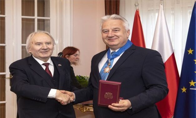 Magas állami kitüntetést kapott a lengyelektől Semjén Zsolt