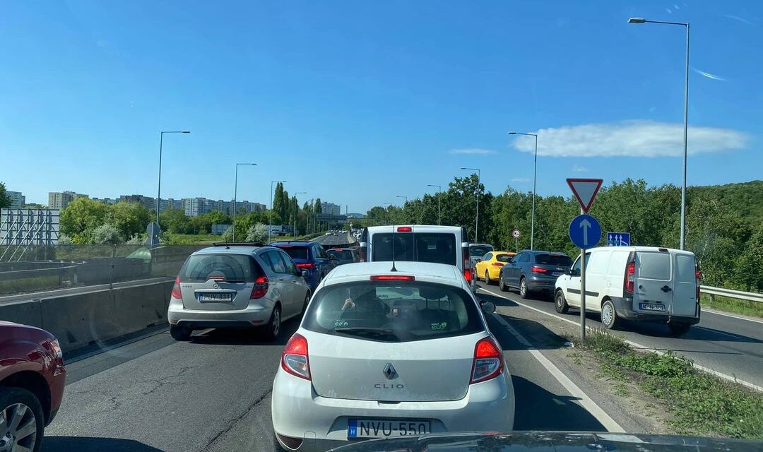 Szentendre felől szinte lehetetlen bejutni Budapestre, motoros baleset történt a 17. kerületben