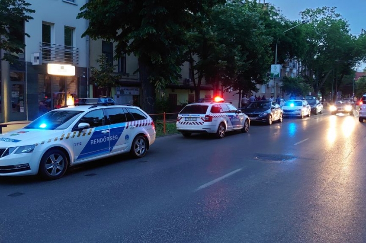 Körözik a kettős gyilkosság elkövetőjét! Senki ne tartóztassa fel Dr. Vitalis Dániel Attilát, hívja azonnal a rendőrséget