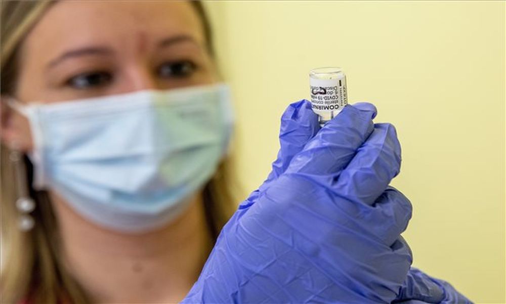 Nyáron kevésbé terjed a koronavírus Magyarországon