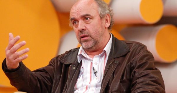 Biciklist gázolt a TV2 sztárja, Bezerédi Zoltán egy  útkereszteződésben nem adta meg az elsőbbséget