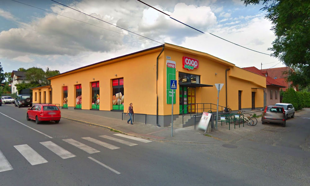 Hűtőszerelés közben rázta halálra a villanyszerelőt az áram a csömöri üzletben, a boltosok próbálták újraéleszteni a férfit