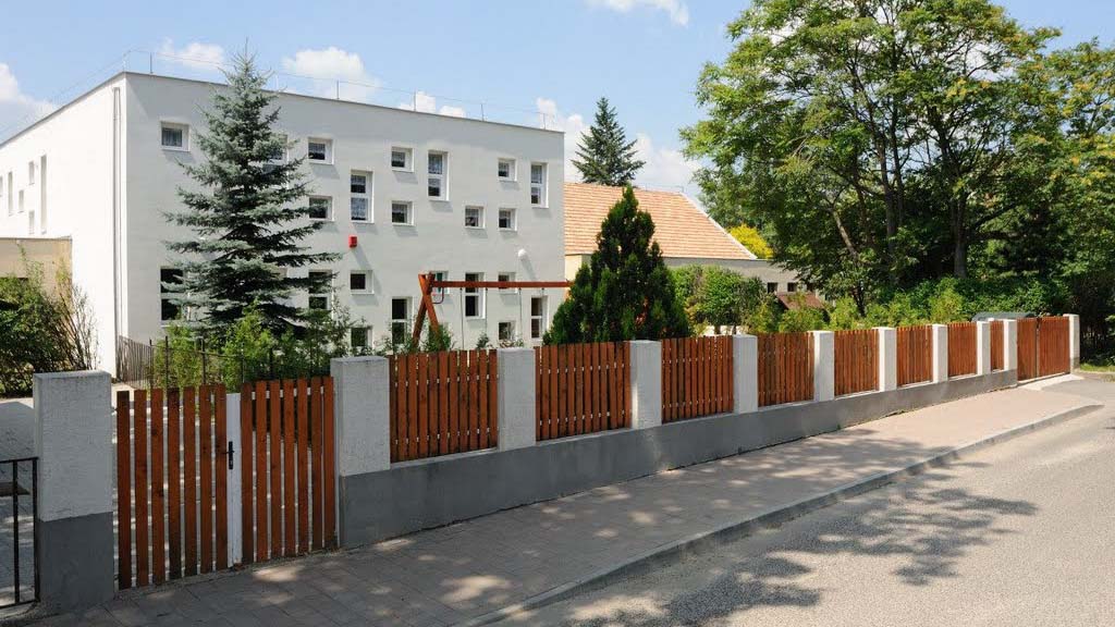 Kapjátok be…, szeméremsértési ügy Érden, politikai csata alakult ki az óvodai esetből