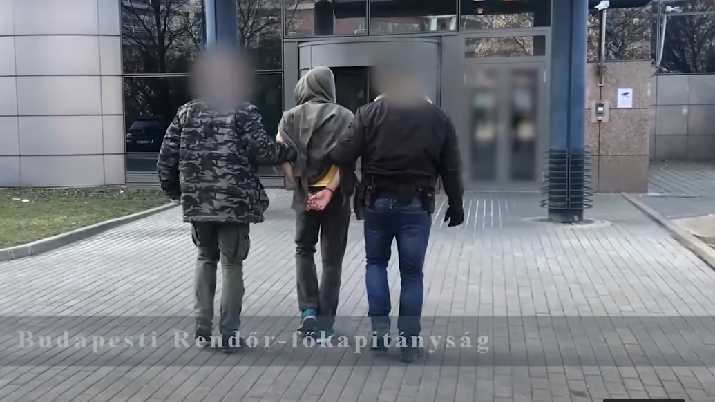 Hidegvérrel leszúrta a francia férfit az amerikai-brit kettős állampolgár Budapesten, befejeződött a nyomozás az ügyben