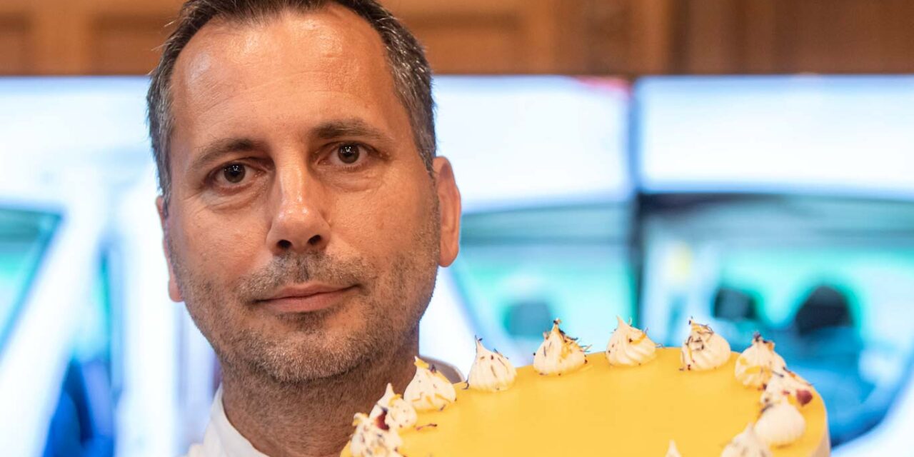 Budapesti cukrászda készítette el Magyarország idei tortáját, mutatjuk a Napraforgót