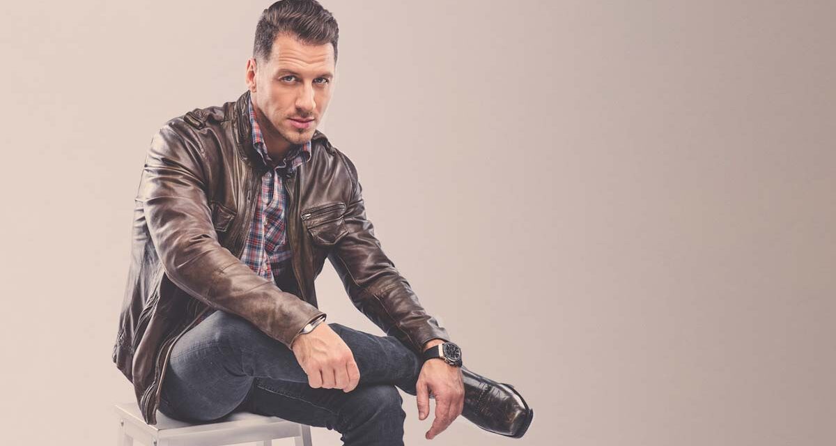 Vastag Csaba Csillebércen, Jankovics Marcell film Dunakeszin, fantasztikus fotók a Capa Központban és Deák Bill Gyula koncert Sóskúton – szombati programajánló