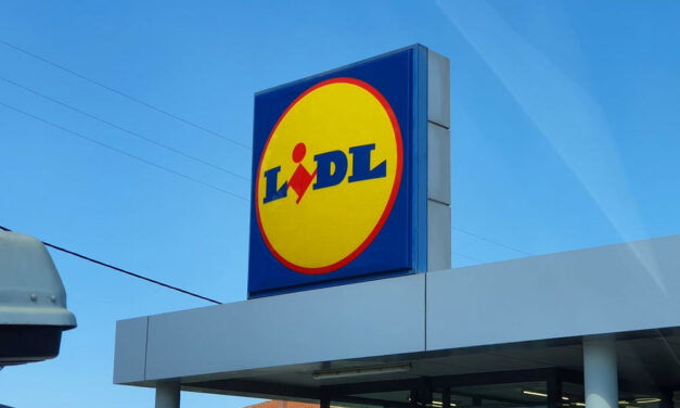 Késsel hadonászott a Blaha Lujza téri Lidl-ben egy tolvaj, menekültek a vásárlók az üzletből