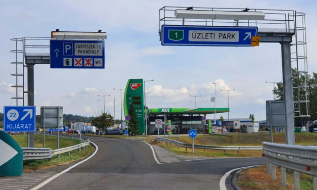 Régóta ígérték, ma lerakták az alapkövet és újra megígérték, hogy most már tényleg megépül az M1-es autópálya pátyi lehajtója