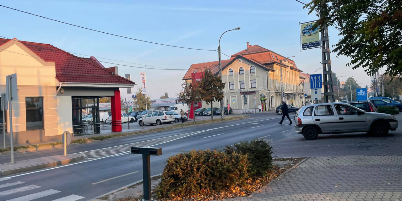 Csökkentené a dugókat, nyílt levelet írt az iskoláknak a dunakeszi polgármester iskolakezdésügyben