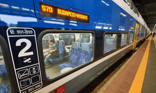 Legyen résen, aki utazni szeretne: módosul több éjszakai vonat menetrendje az esztergomi, a váci és a szobi vonalon