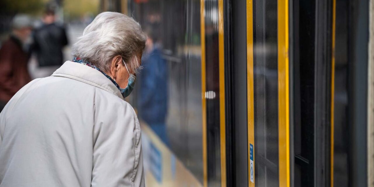 Fontos budapesti munkahelyen rendelték el az oltást
