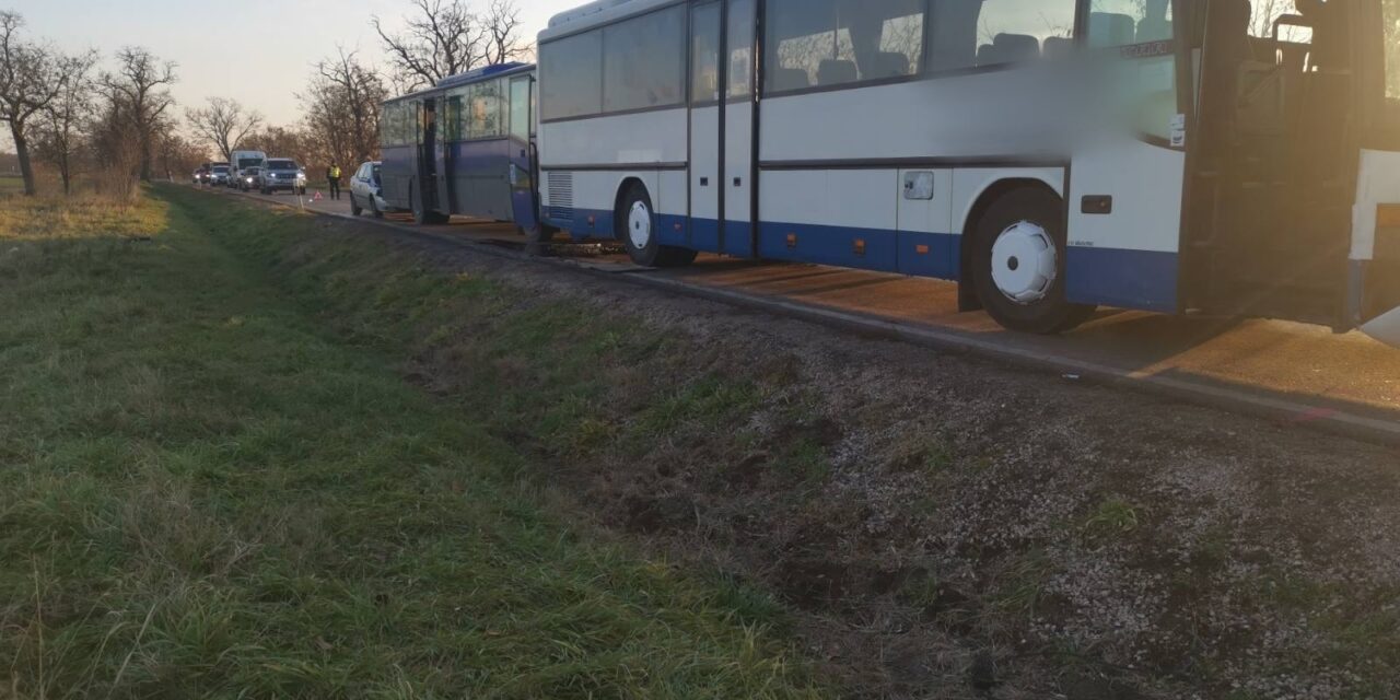 Tömegbaleset Székesfehérvárnál: több busz is ütközött, legalább 15-en sérültek meg