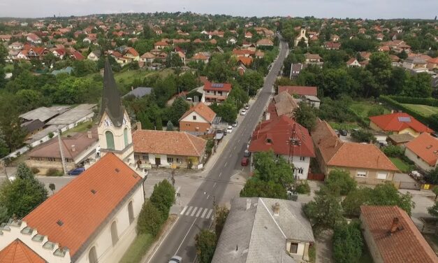 Karácsony előestéjén esett el a 85 éves idős asszony, csak integetni tudott az egyenruhásoknak