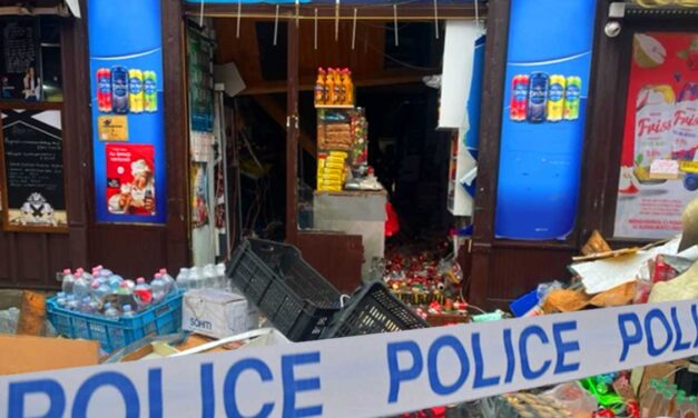 „Tragédia, ma egy apuka nem megy haza a családjához” – egy üzletkötő halt meg a Baross utcai kisboltban, miután a leszakadt a galéria, a tulajt a szomszéd mentette ki a romok közül