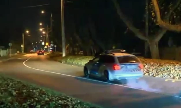 Kegyetlen módon végzett albérlője Deutsch Tamás apósával, a tettes önkényes lakásfoglaló volt, hónapok óta nem fizette korábbi bérleményét