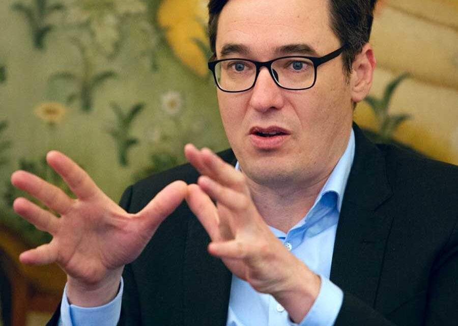 Karácsony Gergely: „Felgyújtom magam, ha nem sikerül a kormánnyal megállapodnom Rákosrendezőről”