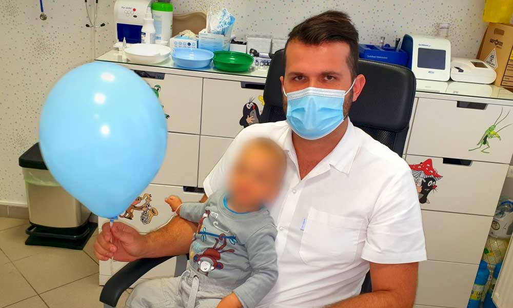 Gyerekorvosok kontra gyógyszerészek: nem készítik el a patikák a felírt készítményeket