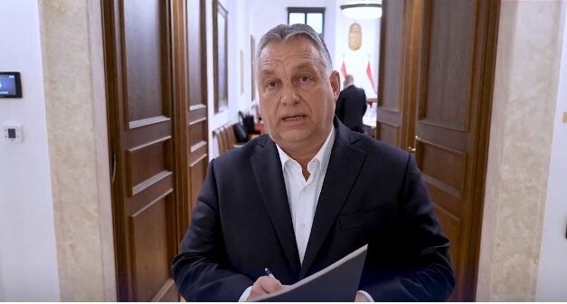 Orbán Viktor: A nyugdíjrendszer miatt kellett hozzányúlni a katához, a határvadászok fizetése pedig felfelé tolja majd a rendőrök és a katonák bérét