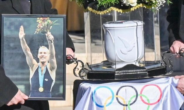 „Elment a világ legjobb férje, életem szerelme, a világ legjobb édesapja” – még mindig keresik a válaszokat Csollány Szilveszter tisztelői. A gyűrűk ura ma lenne 53 éves
