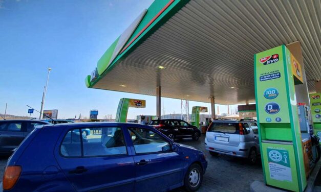 Halálos robbanás a Mol töltőállomásán – egy ember azonnal életét vesztette, ketten súlyos égési sérülésekkel kerültek kórházba