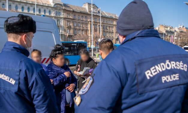 Beindult a szülés egy Ukrajnából menekülő kismamánál a Nyugatinál, egészséges kisfiú hozott a világra