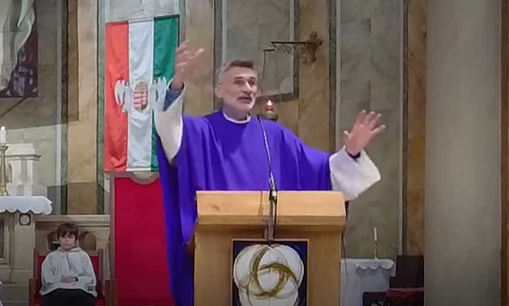 „Amit csinál, az gyilkosságok sorozata és akikkel csinálja, ők az áldozatok” – háborús bűnösnek nevezte Putyint Pál Feri atya, aki szerint az orosz elnök élet és halál ura szerepben tetszeleg