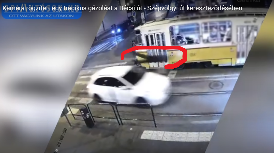 Métereket repült a felelőtlen gyalogos, csoda, hogy túlélte, de még küzdenek érte a kórházban