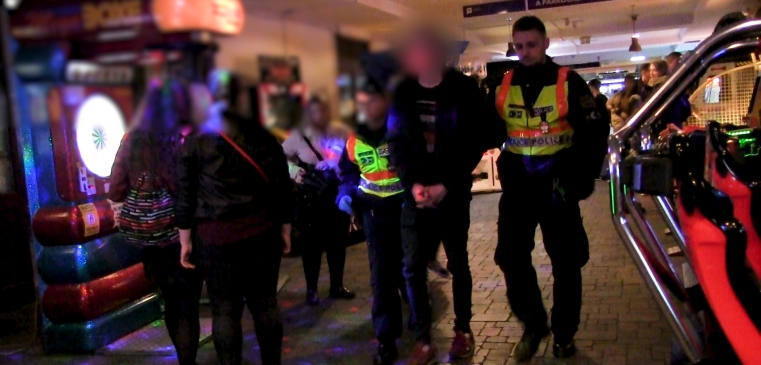 Több rendőrségi razzia lehet a bulinegyedben, ha valóra válik az erzsébetvárosi polgármester álma