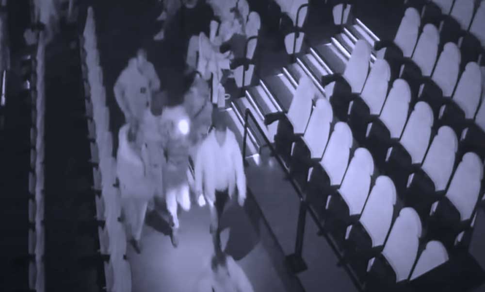 Szuperhős filmre ült be a gyilkosság után a tettes, vetítés közben rohanták meg a rendőrök – Videó