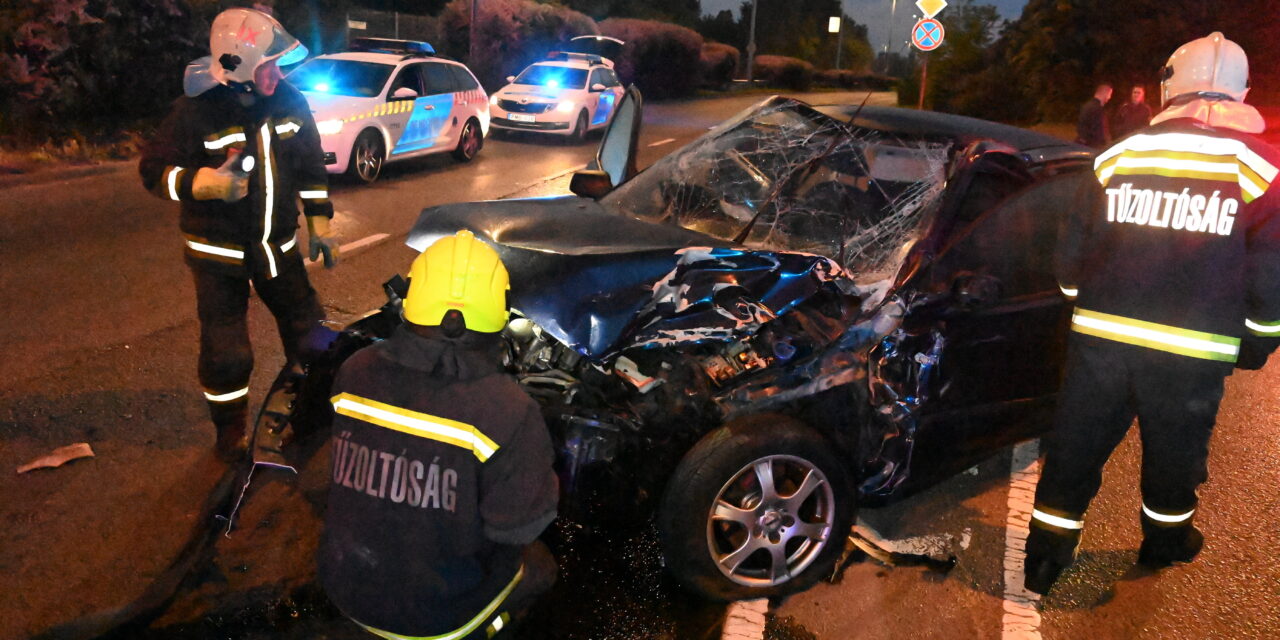 Két autó rohant egymásba a 9. kerületben, többen megsérültek – Fotók a helyszínről