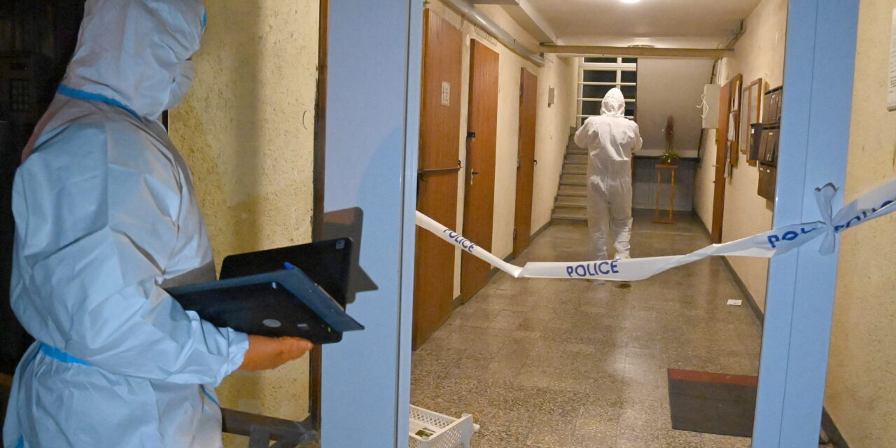Családi tragédia Aszódon: 14 és 16 éves lányai életét oltotta ki az apa, álmukban végzett velük