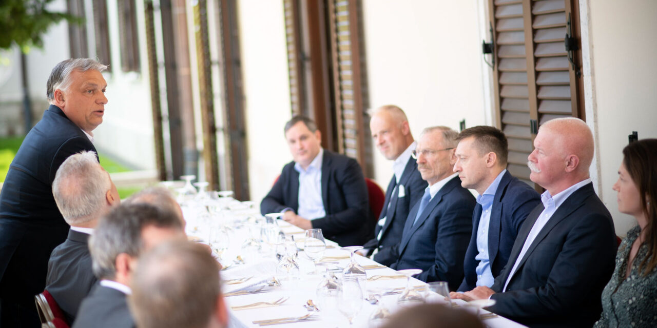 Befejezte Orbán Viktor, két nagy visszatérő is van az új kormányában