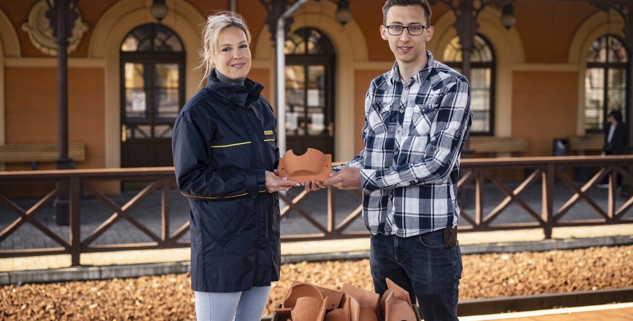 Különleges bölcsőket szereltek fel négy Budapesthez közeli vasútállomáson