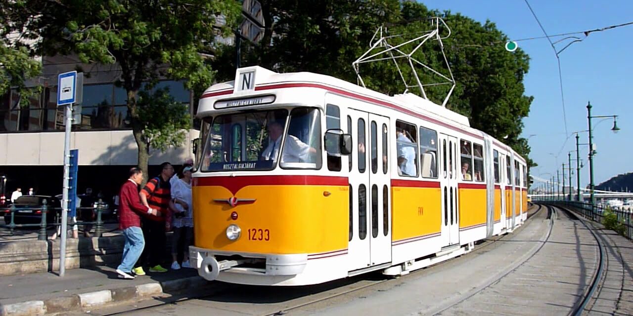 Ez sokaknak tetszeni fog: két nosztalgiavillamos is közlekedik a hétvégén a fővárosban