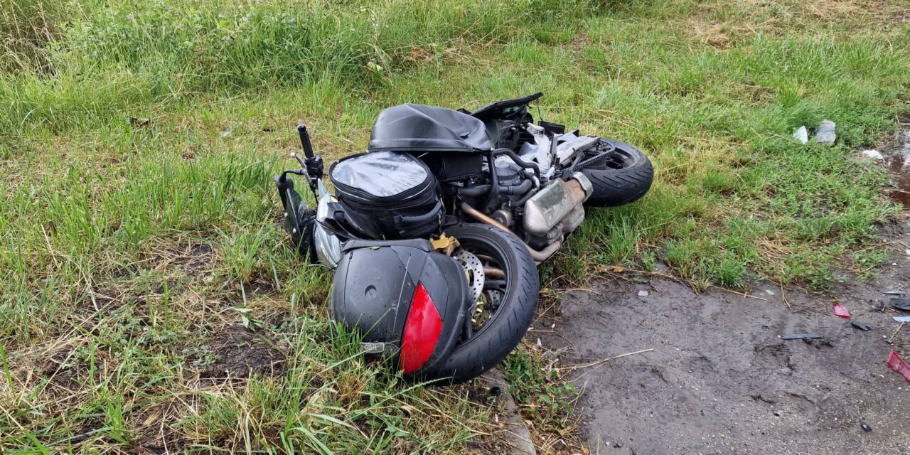 Halálos motorbaleset: leszakadt a karja a szántóföldbe csapódott motorosnak, holttestére horgászni induló fiatalok találtak rá