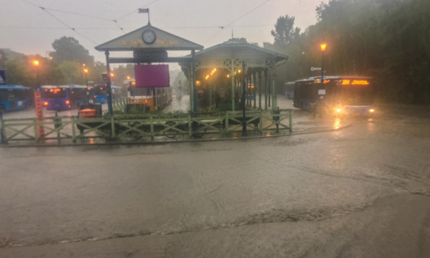Ismét ítéletidő tombol Budapest környékén, ezúttal a déli részeken bénult meg a közlekedés
