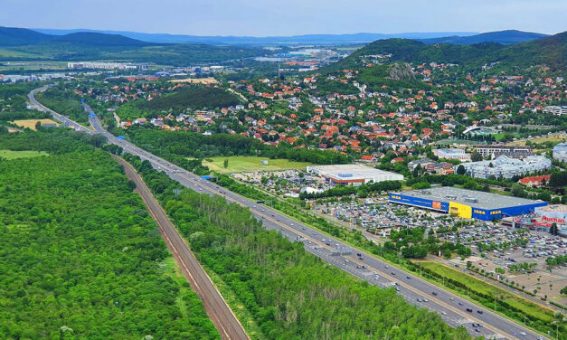 Top 10 legdrágább magyar község: Budapest környékén és a Balatonnál adják aranyáron a házakat de van egy kakukktojás is